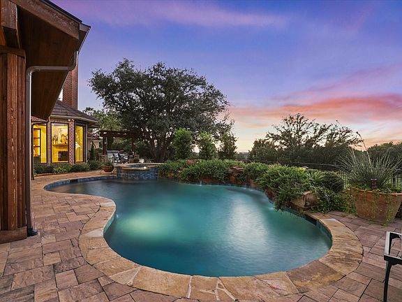 5th image of 4557 Biltmoore Dr
