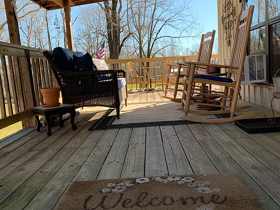Covered porch upstairs 