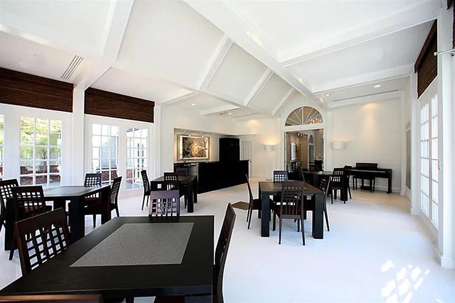 Citation Club Apartments — Photo 3