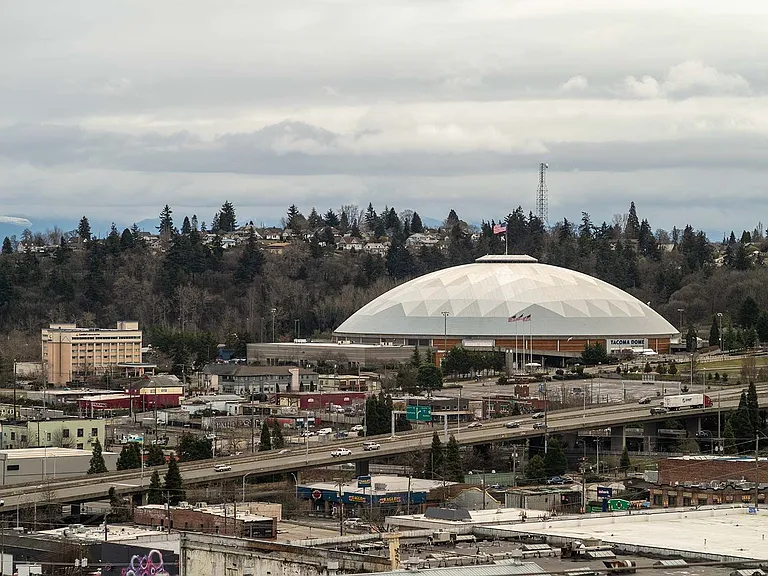 Welcome to AV Lofts! Beautiful views plus in-unit laundry! Up to 8 weeks free! — Photo 58