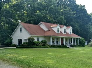 155 Shamrock Dr, Fayetteville, GA 30215