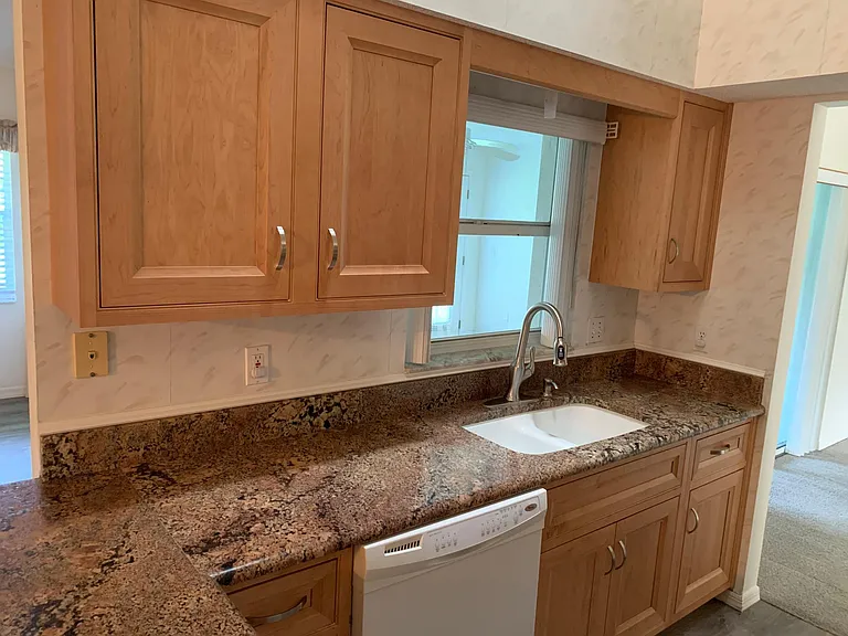 138 Barrington Dr — Photo 24