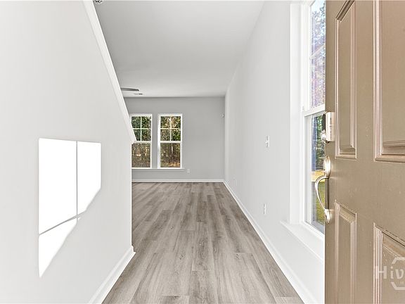 5th image of 184 Brookline Drive