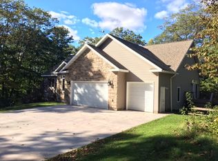 33 W Jarvi Rd, Negaunee, MI 49866