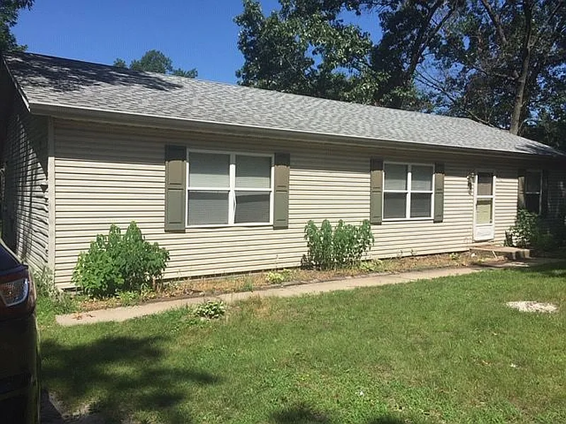 10816 Potomac Dr — exterior photo