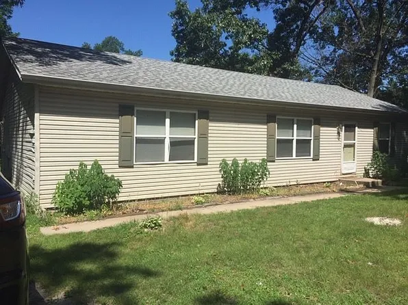 10816 Potomac Dr, Demotte, IN 46310