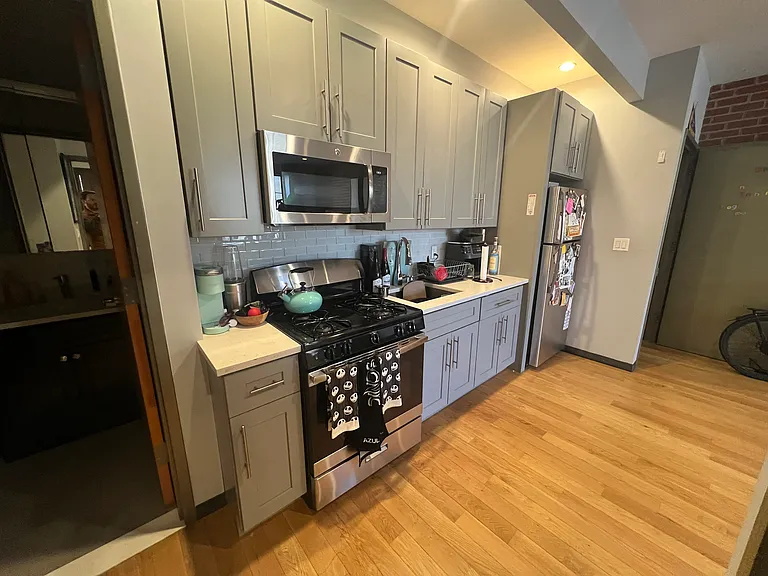 1738 Harman St #2F — Photo 3