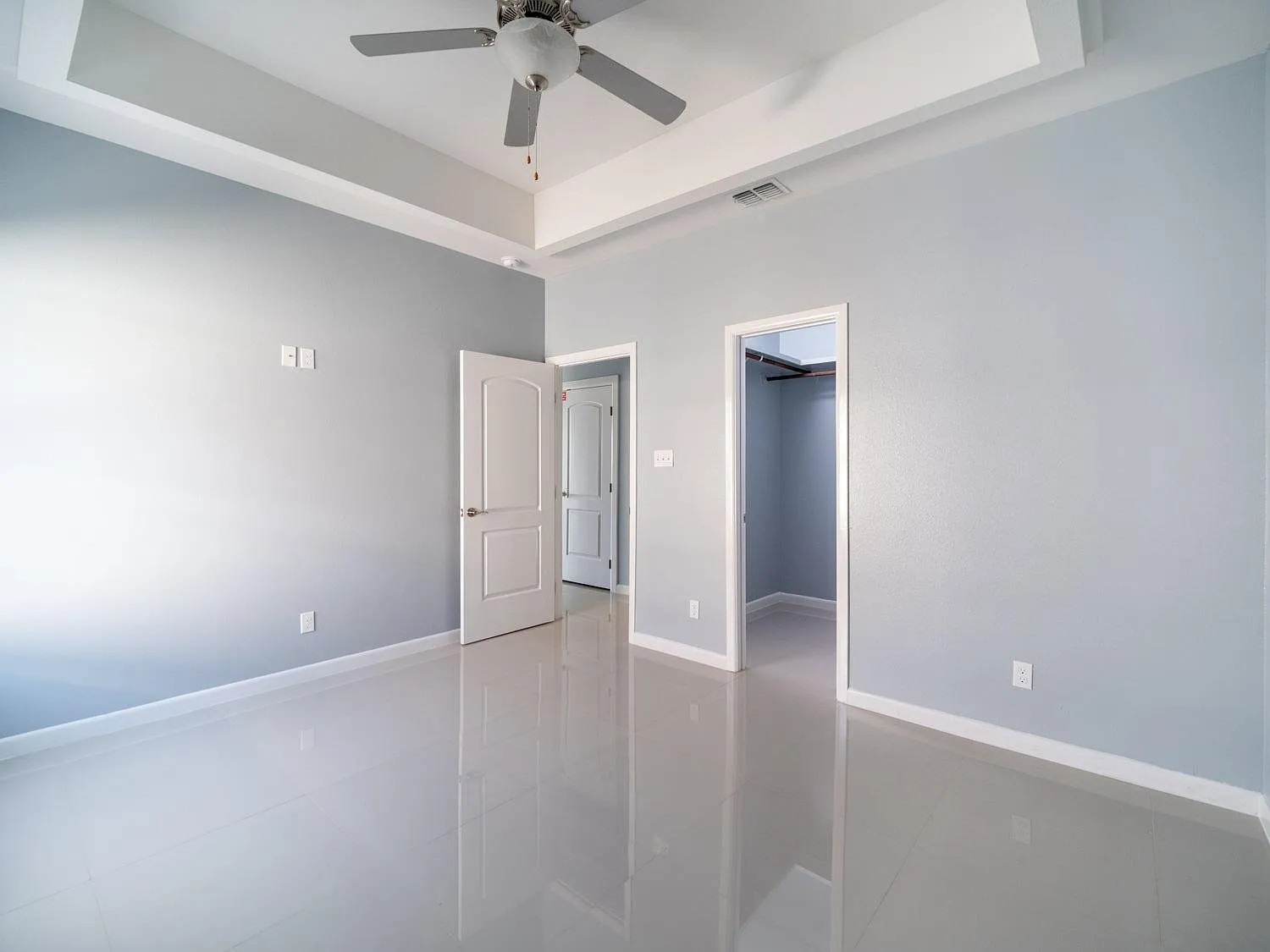 2 bed, 1040 sqft, $1,080 — Photo 1