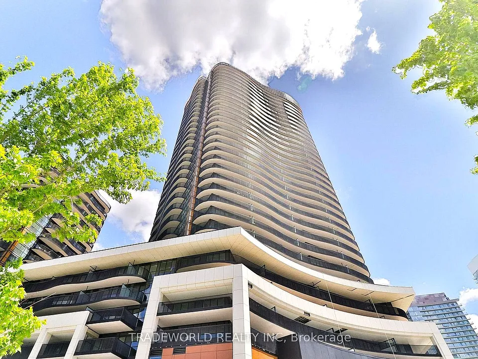 18 Esther Shiner Blvd #2009