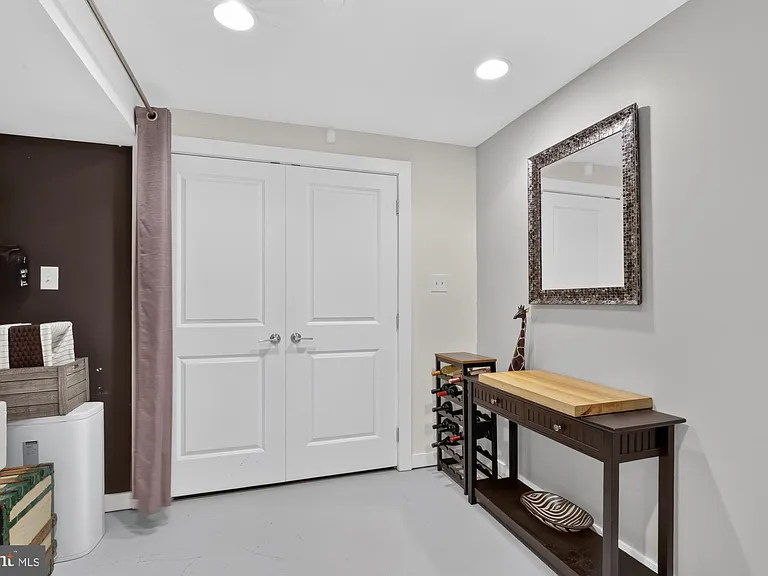 2441 Coral St — Photo 16