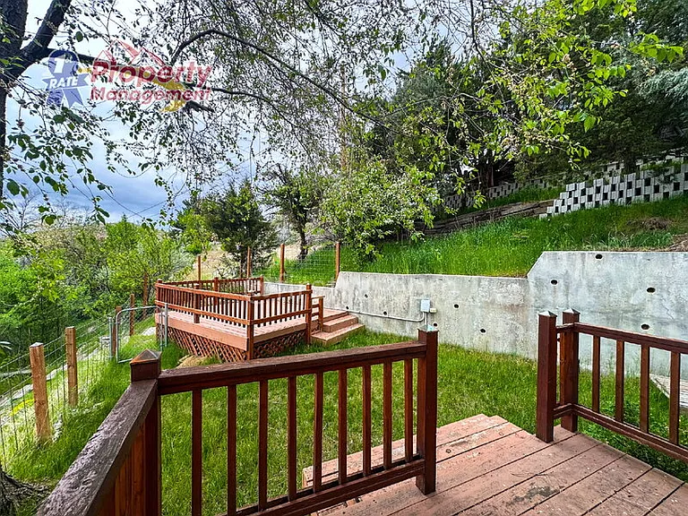 2624 N Hillway Dr — Photo 24