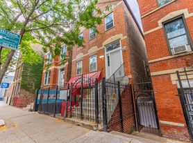 1631 W 18th St, Chicago, IL