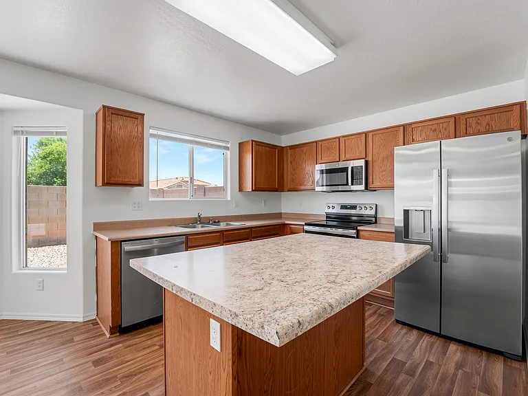 7552 W Nicolet Ave — Photo 7
