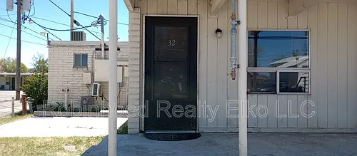340 6th St Photo 1