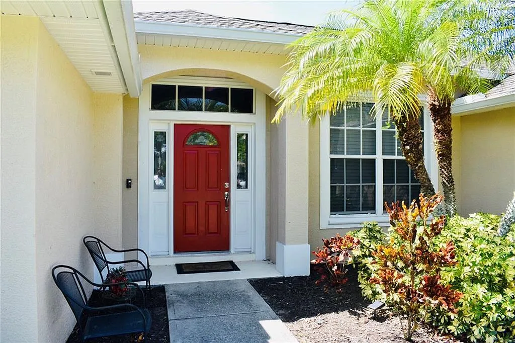 3 bed, 2.0 bath, 1701 sqft, $2,350 — Photo 3