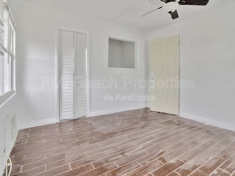 825 Truman St #4 — Photo 8