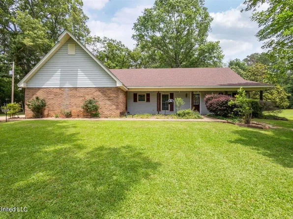 179 Keriville Dr, Byram, MS 39212