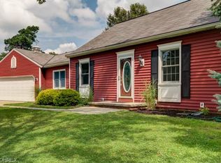14711 Russell Ln, Novelty, OH 44072