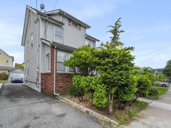 11 Hillman St, Clifton City, NJ 07011