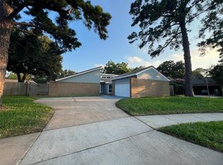3807 Saratoga Dr, Houston, TX 77088