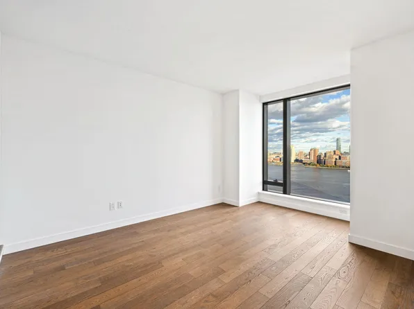 99 Hudson Street image 11 of 18