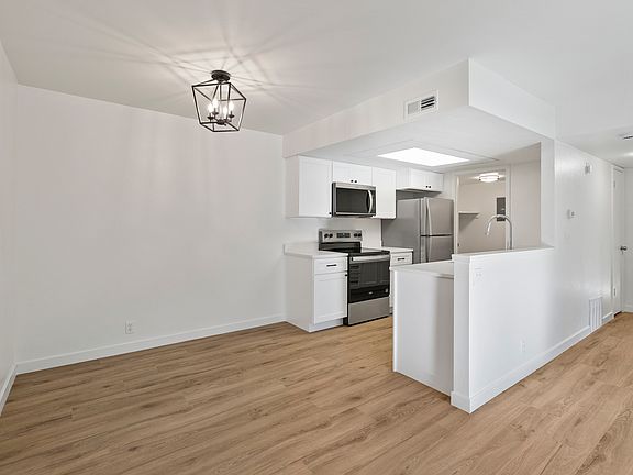 2nd image of 1270 E Shadow Ridge Dr APT 9L