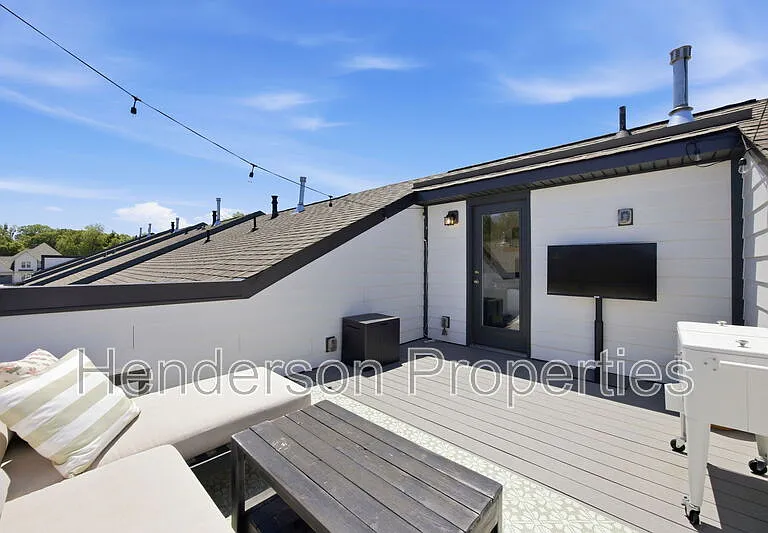 3008 Oak Landing Dr — Photo 32