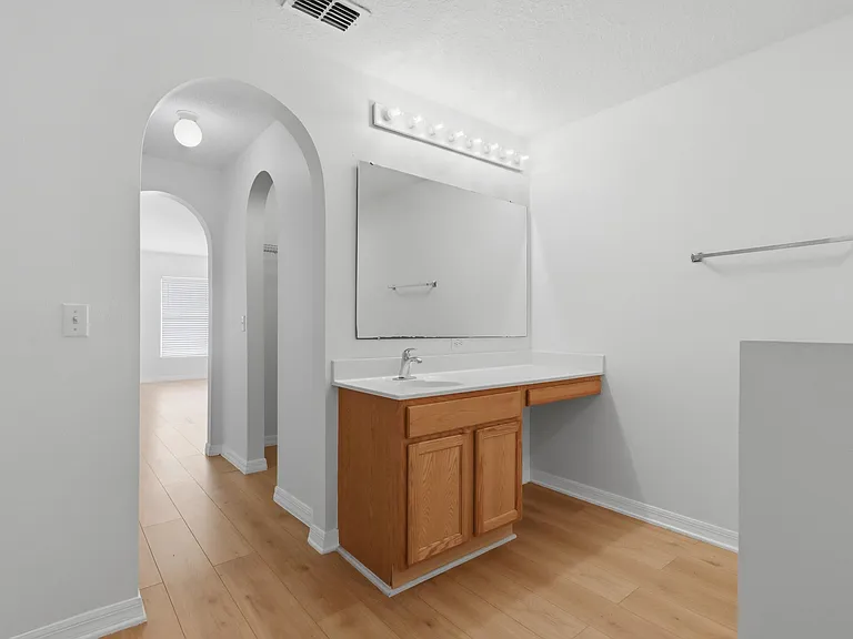 3124 SW Armucher St — Photo 25