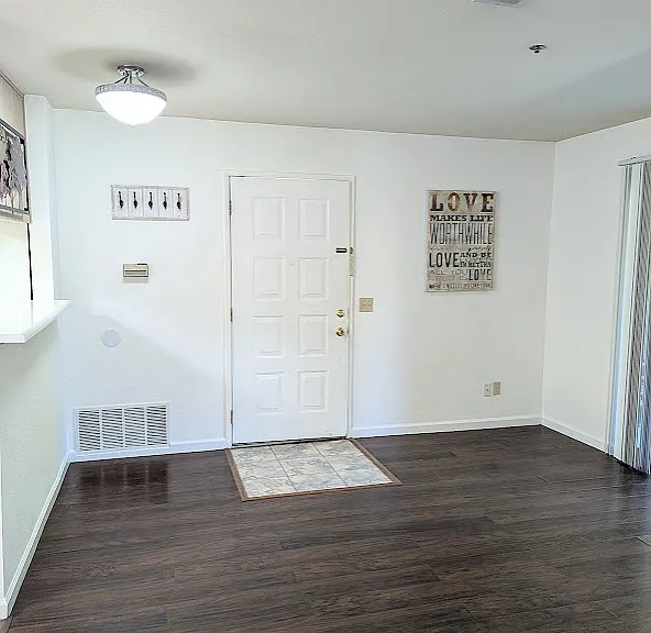8201 Camino Colegio Dr #213 — Photo 21