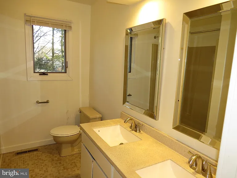 30 Kings Grant Rd — Photo 21