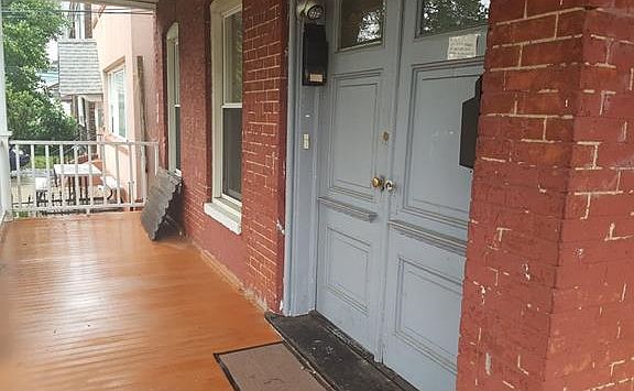 3rd image of 332 S 6th Ave