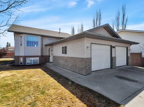 5823 N 60th Ave, Rocky Mountain House, AB T4T 1K2