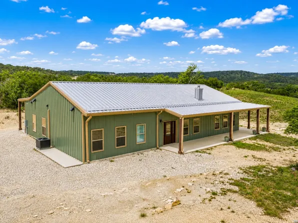 161 Balsly Rd, Center Point, TX 78010