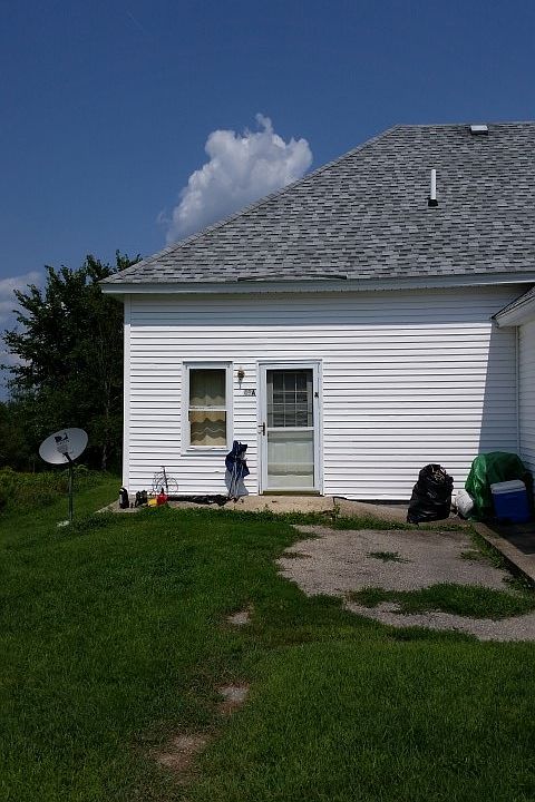 2nd image of 49 Governors Rd #C