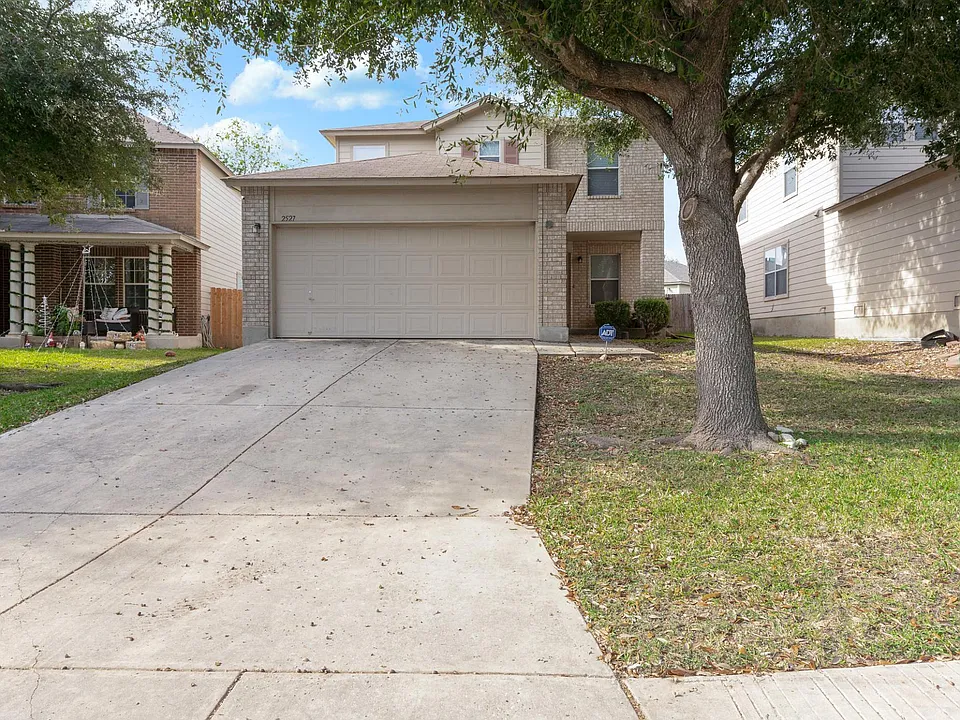 2527 Butterfly Bay