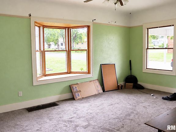 4th image of 407 Herman St