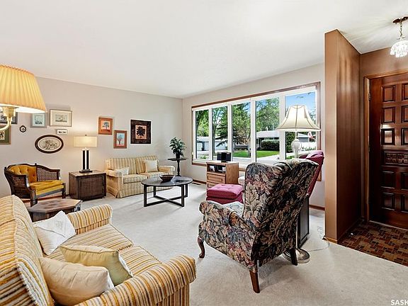 3rd image of 2109 DUFFERIN ROAD