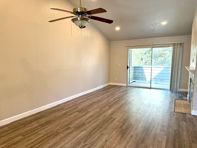 2 bed, 943 sqft, $2,850 — Photo 4