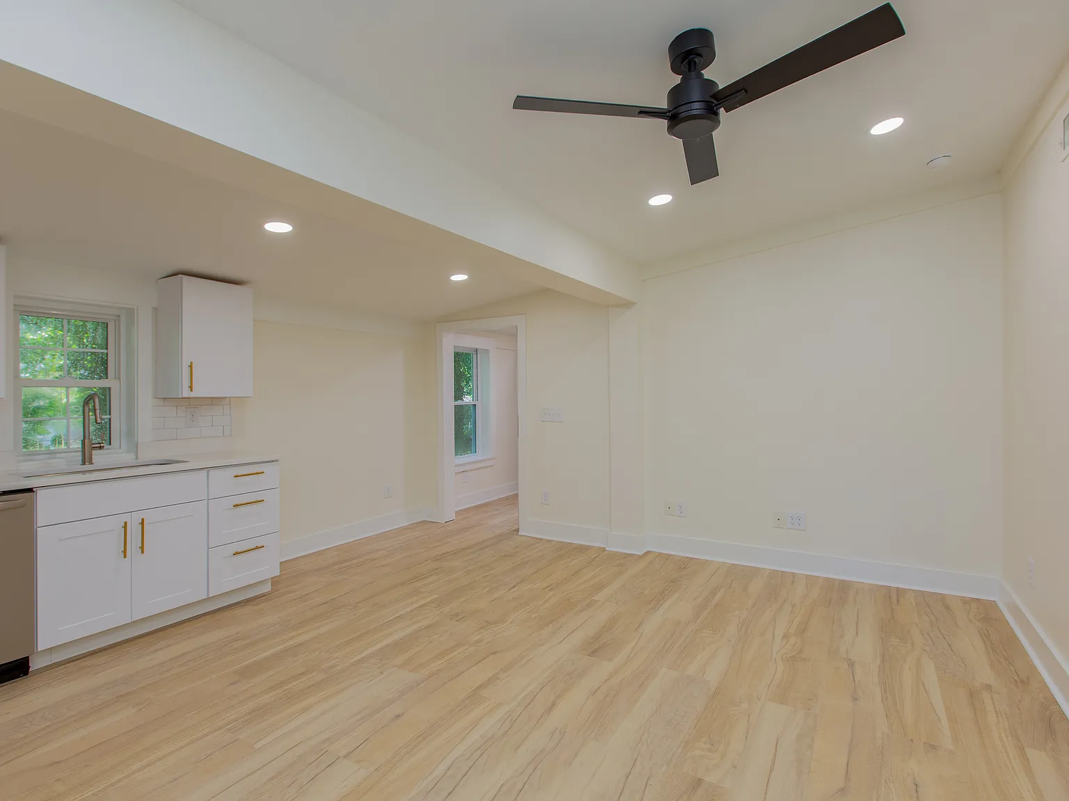 1 bed, 750 sqft, $1,275 — Photo 2