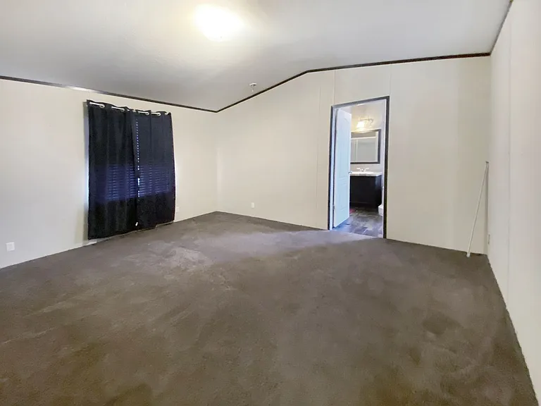523 1/2 N Burk St — Photo 5