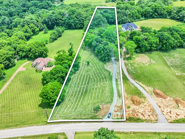 1855 Neelys Bend Rd, Madison, TN 37115