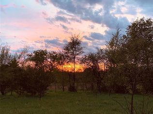 4406 Alice Rd, Center Point, IA 52213