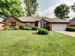 2349 E Cragmont St, Springfield, MO 65804