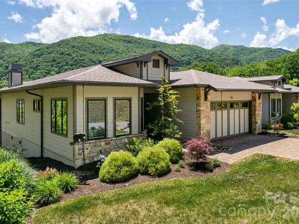 110 Plateau Dr, Maggie Valley, NC 28751