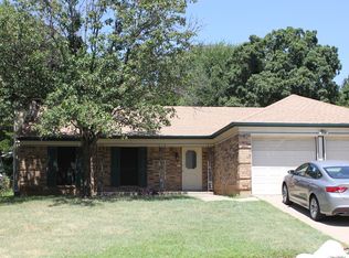2211 Harrington Ct, Euless, TX 76039