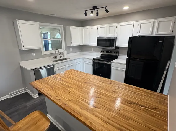 10 Dono Ct, Randallstown, MD 21133