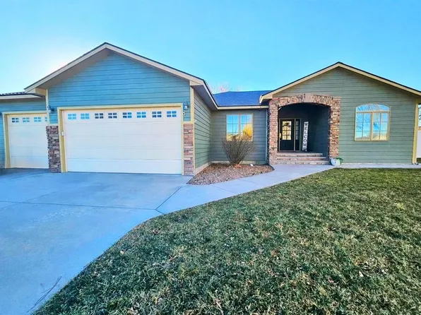 803 Ragan Rd, Dodge City, KS 67801