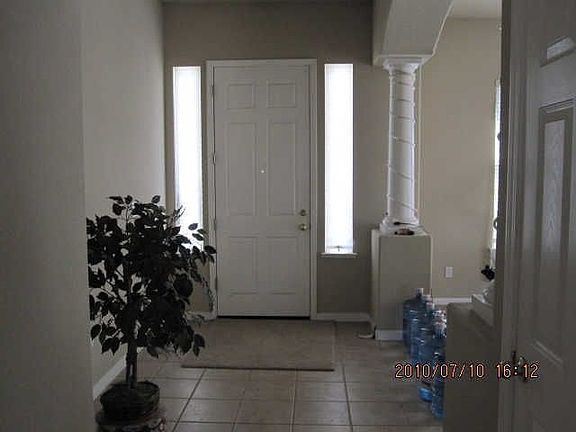 3rd image of 745 Oakhurst Pl
