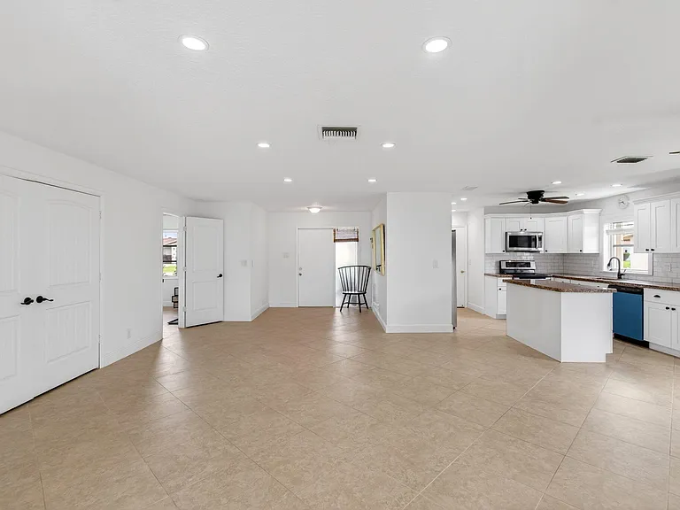 6038 Lasalle Rd — Photo 17