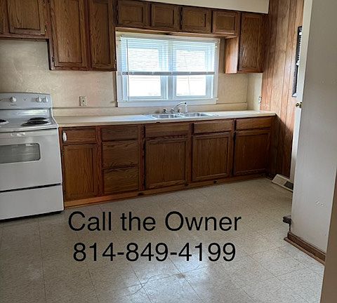 2nd image of 212 Fern St